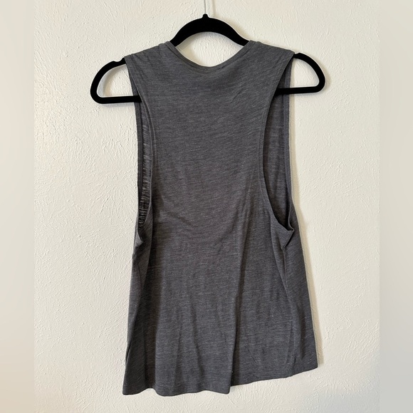 🌟SALE🌟 Taylor Swift 1989 Wold Tour gray muscle tank - Picture 5 of 6